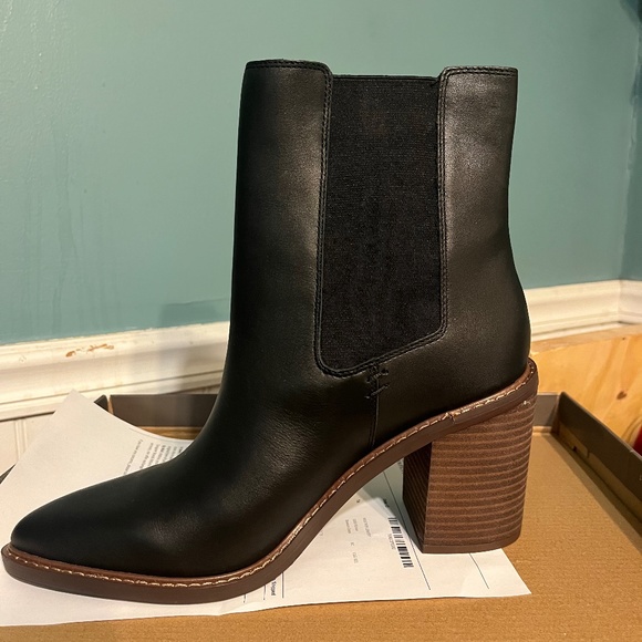Ladies Dressy Boots - Picture 1 of 2